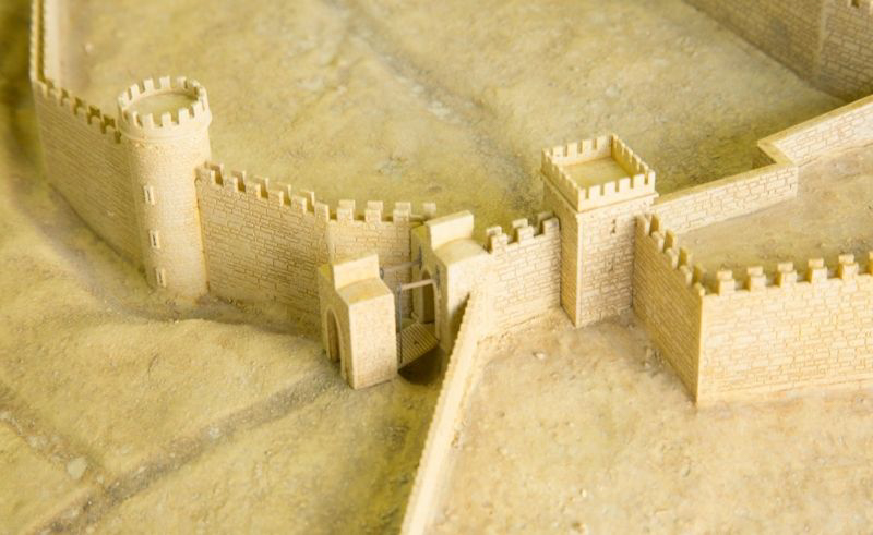 Plan-relief de la ville médiévale fortifiée de Chazay d'Azergues