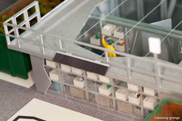 Maquette industrielle d'une déchetterie - Vue de détail avec vue intérieure